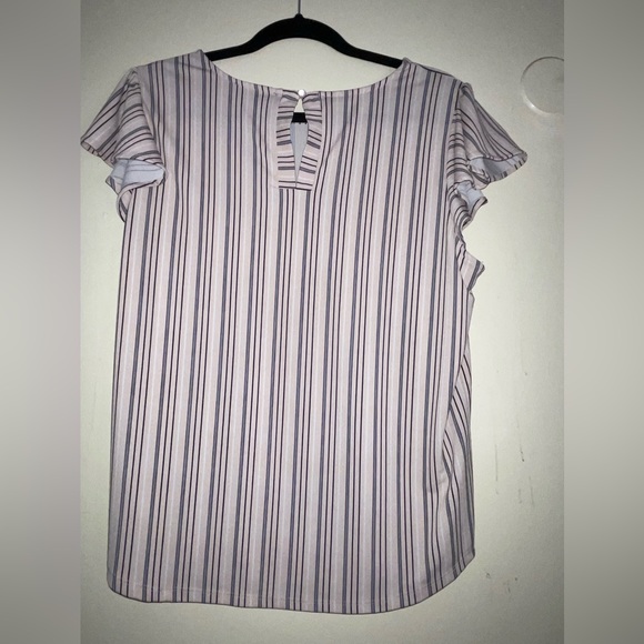 Blouses - Picture 4 of 4